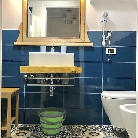 Apartment La Casa Di Hoby Naples
